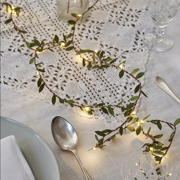 Leaf string lights wrap around green twinkling - Picture 2 of 6